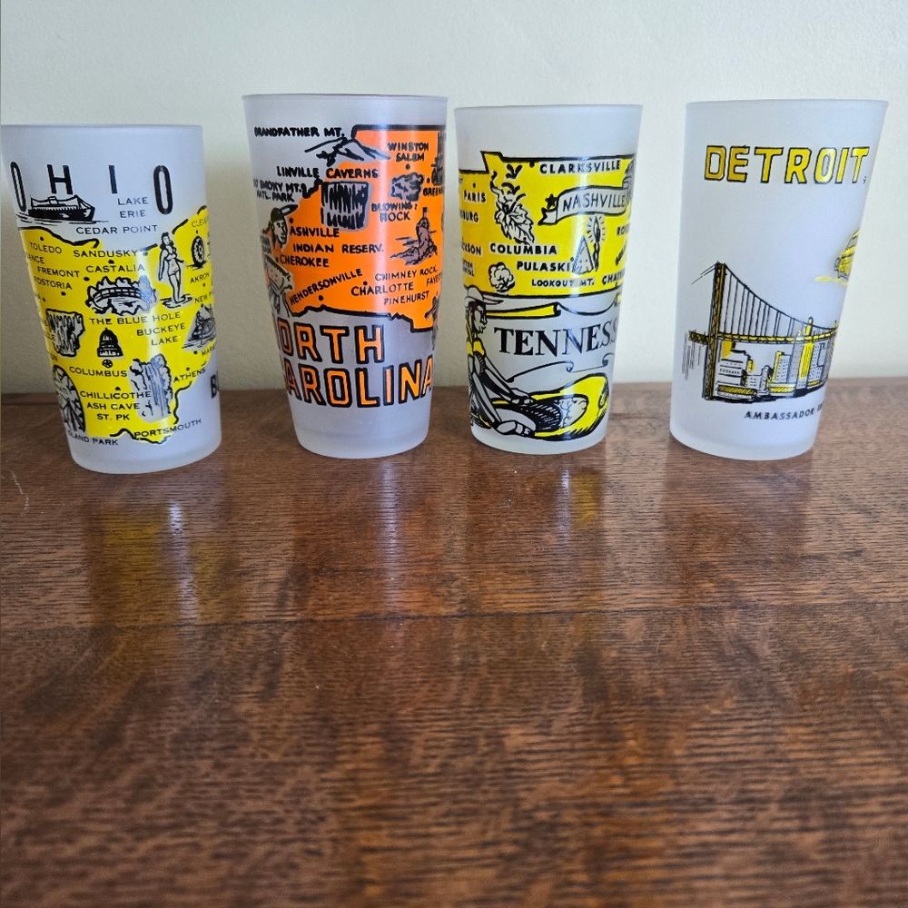 4 Vintage Hazel Atlas Cites/States Collector Glasses